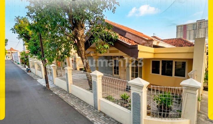 Disewakan Rumah Strategis Fasad 12 Meter Hadap Utara di Pusat Kota Mangkubumen Solo Disewakan Rumah Strategis Fasad 12 Meter Hadap Utara di Pusat Kota Mangkubumen Solo