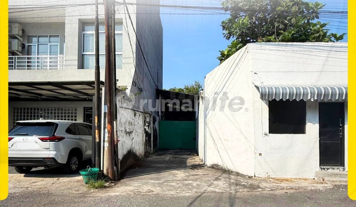 Warehouse for Sale in Purwosari Laweyan, Solo — Strategic City Center Location Warehouse for Sale in Purwosari Laweyan, Solo — Strategic City Center Location