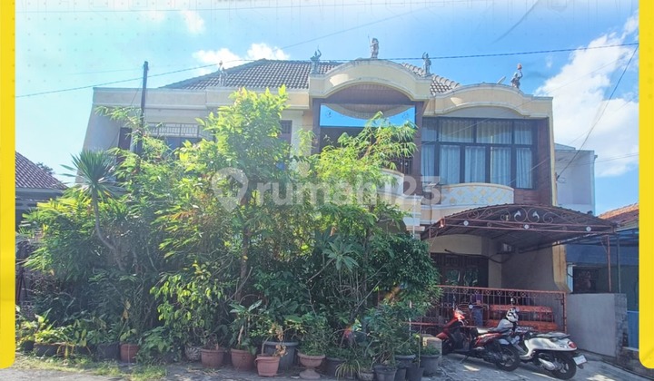Dijual Rumah Megah 2,5 Lantai: Jl. Kacer, Manahan – Premium Living di Solo! 1
