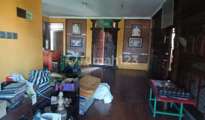 Dijual Rumah Megah 2,5 Lantai: Jl. Kacer, Manahan – Premium Living di Solo! 2