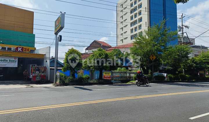 Rumah di Jl. Ir. Sutami, Jebres - Cocok Buat Usaha & Tinggal!  2