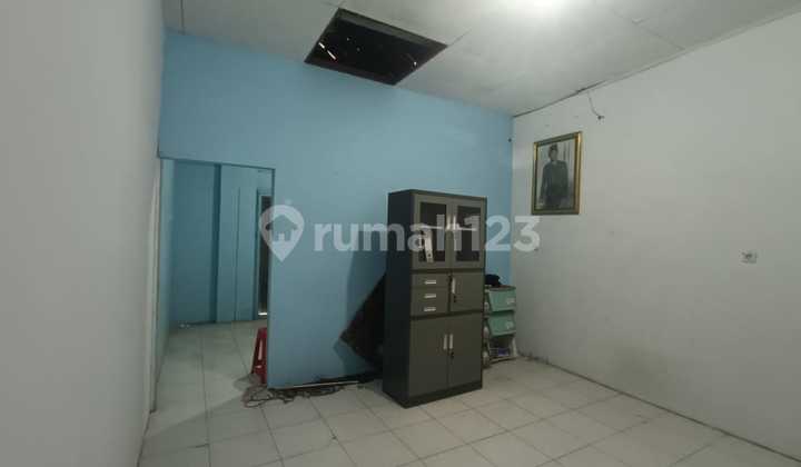 For Sale: Shophouse on Jl. A. Yani, Kartasura 2