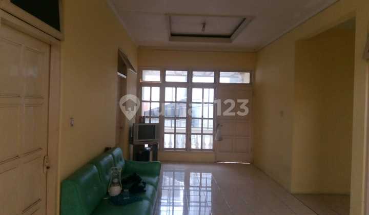 Dijual Rumah 2 Lantai di Kauman, Pasar Kliwon, Surakarta 2