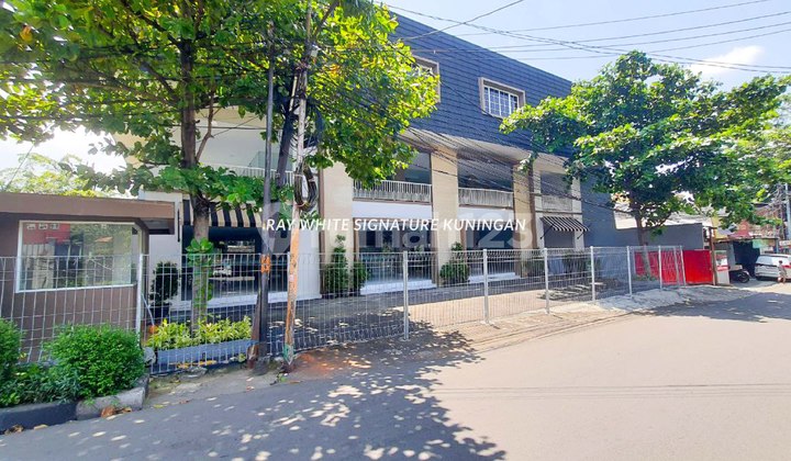 Gedung Baru Renovasi di Cipinang Indah I - Cocok untuk Kantor atau Investasi Gedung Baru Renovasi di Cipinang Indah I - Cocok untuk Kantor atau Investasi