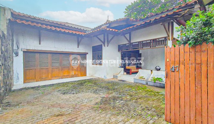 Rumah Klasik Denan Lokasi Private dan Strategis di Jaticempaka Pondok Gede Rumah Klasik Denan Lokasi Private dan Strategis di Jaticempaka Pondok Gede