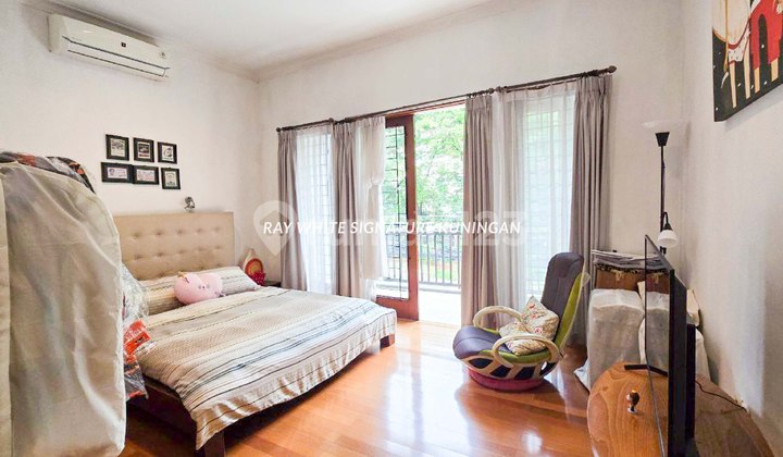 Ready-to-Occupy Corner House in Pulomas 2