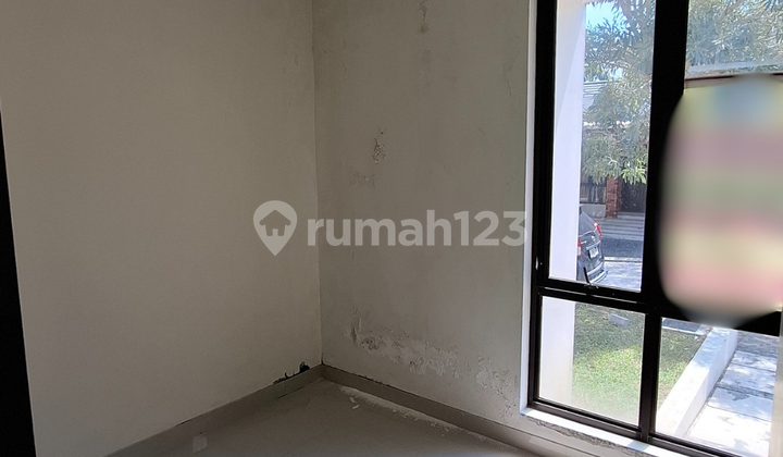 ruang keluarga komplek perumahan citra sentul raya