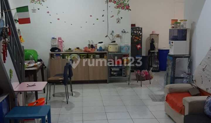 Rumah 1,5 Lantai Area Perumahan Semanan Dekat Sekolah Tiara Kasih 2