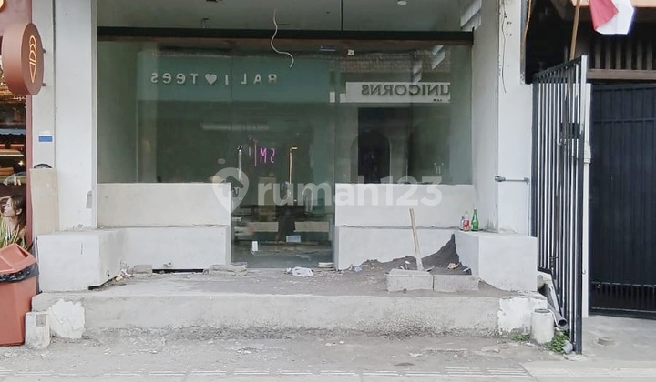 Ready-to-Use Shop in Pererenan Area, Badung, Bali 1