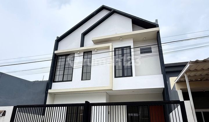 Dijual Rumah Baru 2 Lantai Mulyosari Utara Dijual Rumah Baru 2 Lantai Mulyosari Utara