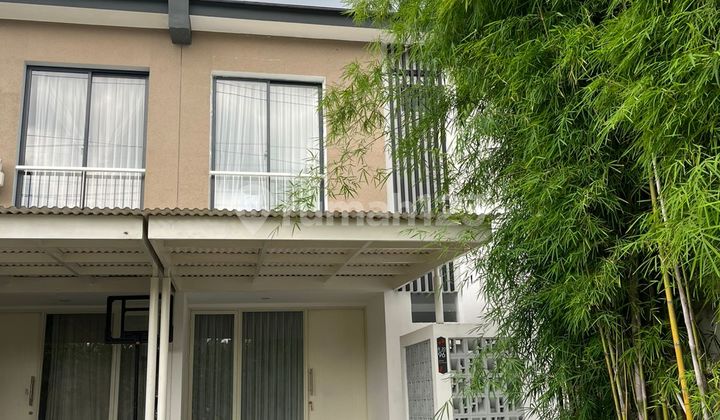 Rumah 2 Lantai Royal Residence Oakwood Depan Danau