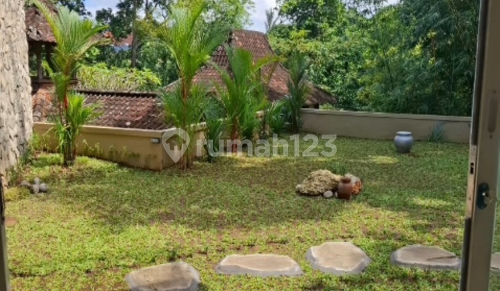 For Sale Luxury 4-Bedroom House in North Denpasar Bali 2