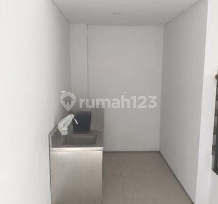 3-Storey Commercial Shop House for Rent - Jl. Mahendradatta, Denpasar 2