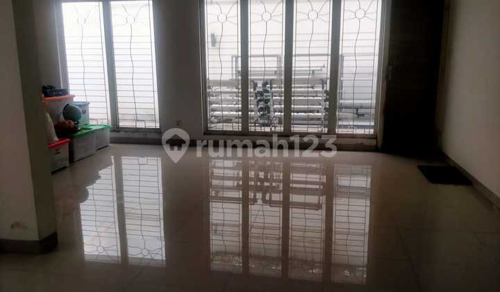 Jual Cepat Rumah 2 Lantai di Green Wood Lippo Cikarang Bekasi di Cikarang Selatan