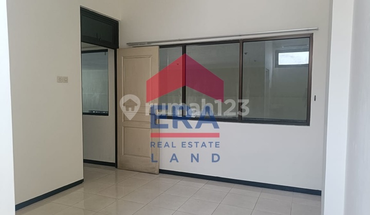 Shop House, 1 Floor, Freehold Title, in Dinoyo 2