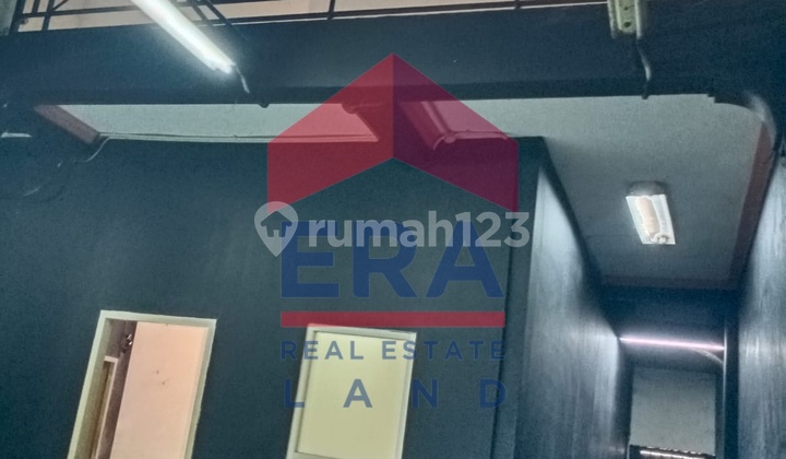 Shop House, 2 Floors, Freehold Certificate, in Sidoarjo