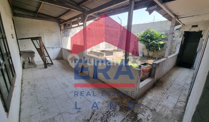 Rumah Bagus Unfurnished SHM Cemorokandang, Malang 2