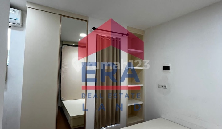 Rumah, 2 Lantai, HGB, di Araya 2