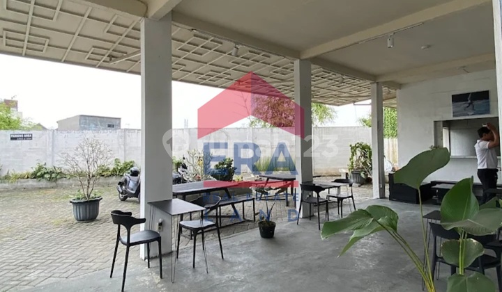 Ruko Ex Cafe, 2 Floors, Freehold Certificate, in Mojolangu