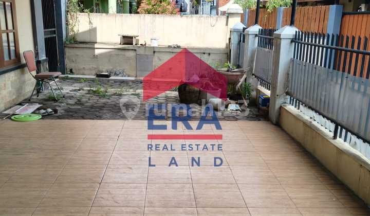 Furnished Boarding House 180 m2 Freehold Title Klojen, Malang