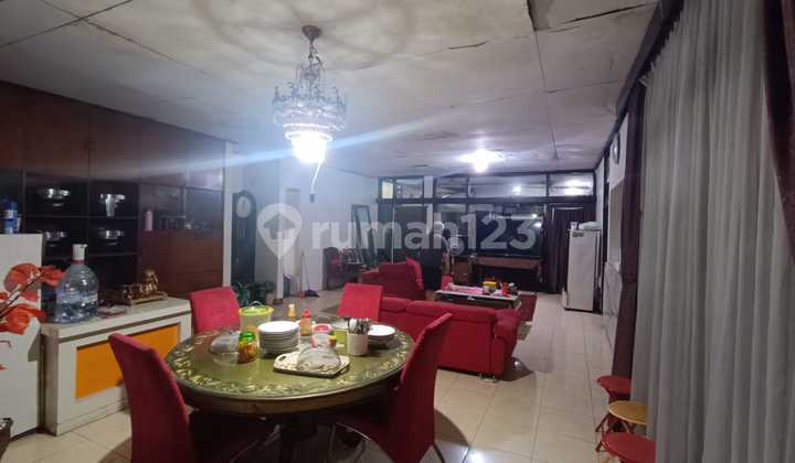 Rumah Hitung Tanah Kebon Jeruk LT 446M² Dimensi 14X32 SHM Hadap Utara Row 2 Mobil 2