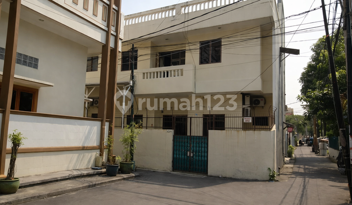 Kost 17 Kamar Tanjung Duren Utara SHM - Income 34Jt/Bulan - 3 Lantai - Harga 6M 2
