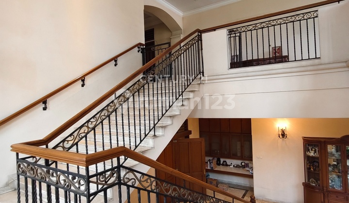 For Sale Spacious House With Luxurious Building In South Jakarta Gk17336