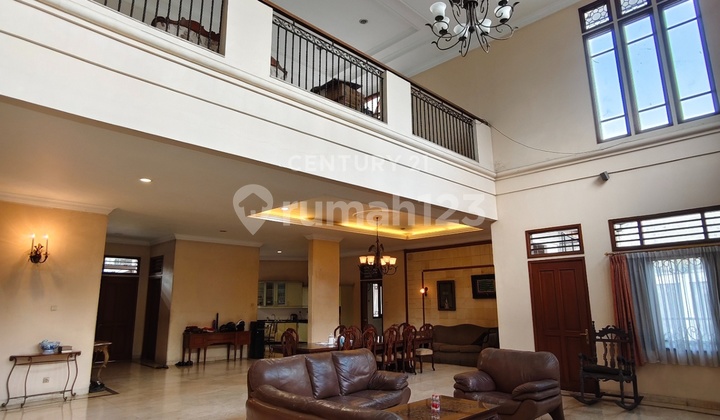 For Sale Spacious House With Luxurious Building In South Jakarta Gk17336