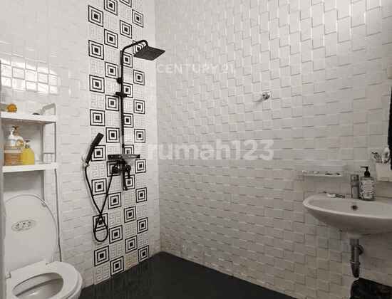 Semi-Furnished House Ready to Occupy with Swimming Pool in Bintaro Gb 17803 2