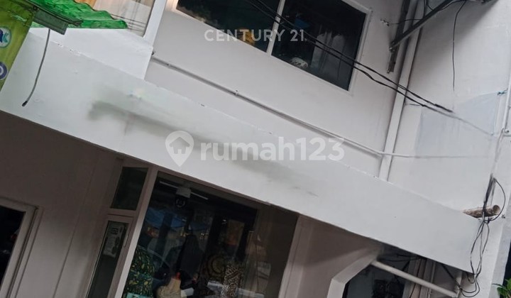 For Sale 3-Story Shop House Ready to Use in Kebayoran Baru VA16568 1