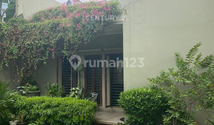 Dijual Rumah Dengan Halaman Luas Di Jaksel Gb17427 2