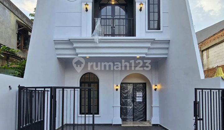 Rumah Baru Siap Huni Klasik Modern Jagakarsa - Jaksel