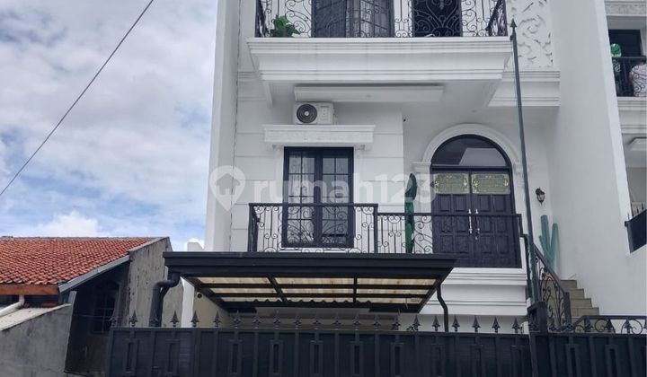 Rumah Secondary Mewah Dekat Stasiun Pasar Minggu Pejaten Timur