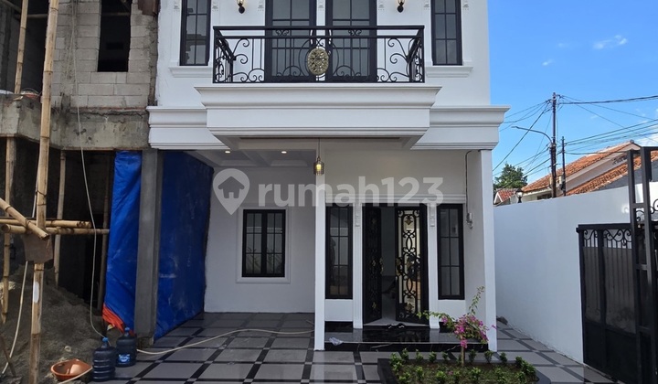 Rumah Minimalis Rooftop Tanah Baru Depok