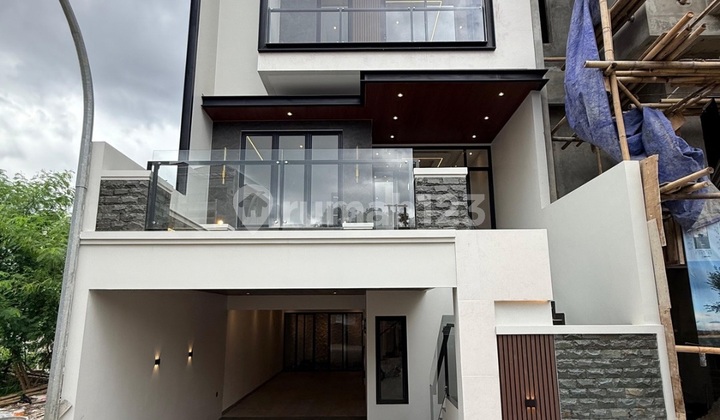 Rumah Modern Cluster Jagakarsa Dekat Ragunan