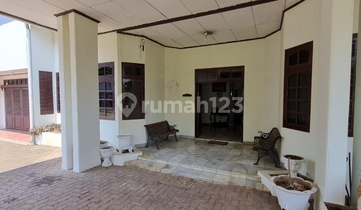 Rumah Nyaman Dan Asri Di Lingkungan Komplek 2