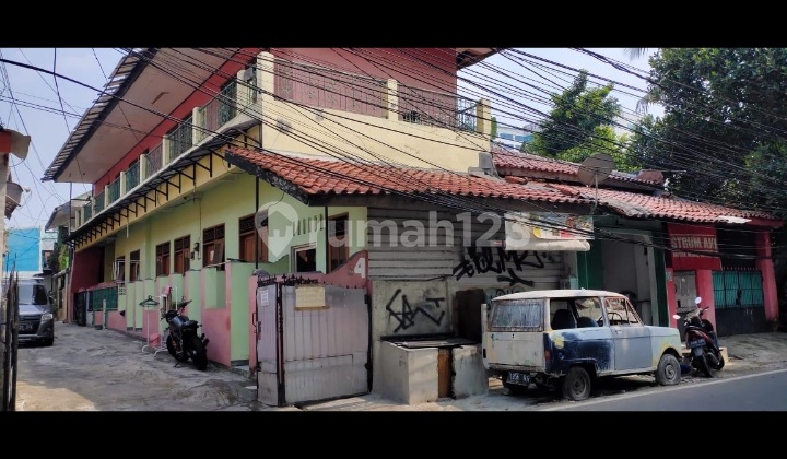 Rumah Dan Kost-kostan Selangkah Ke Stasiun Kereta Dan Stasiun Lrt. 2