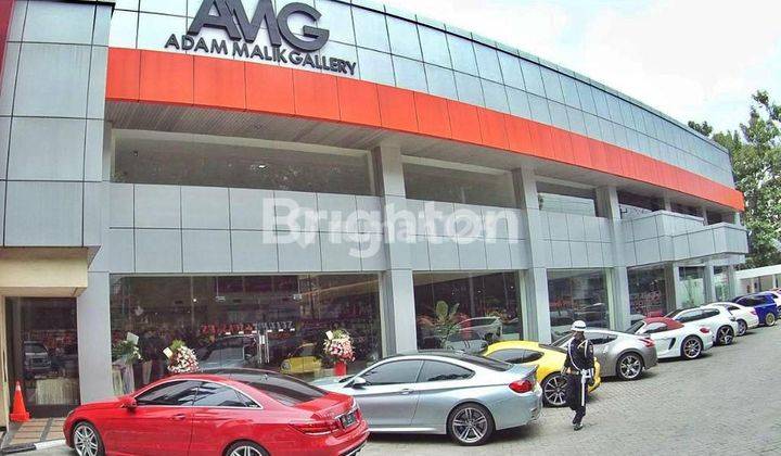  SHOWROOM ADAM MALIK 1