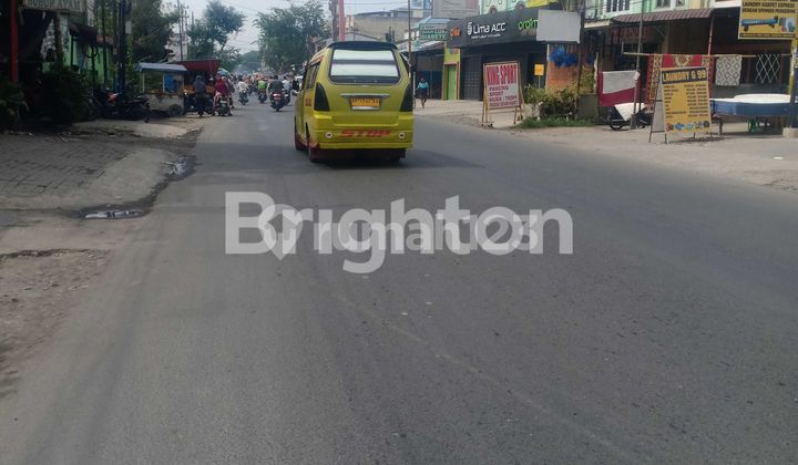 THREE-UNIT ATTACHED MARKET RUKO 2