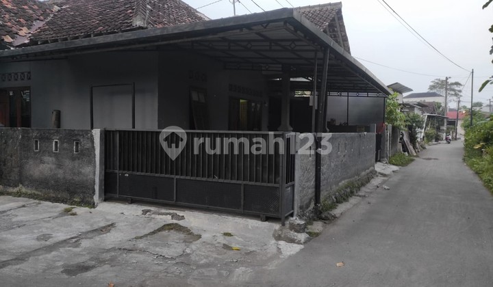 Rumah Tinggal 4 Kamar Lokasi Wedomartani Ngemplak Sleman