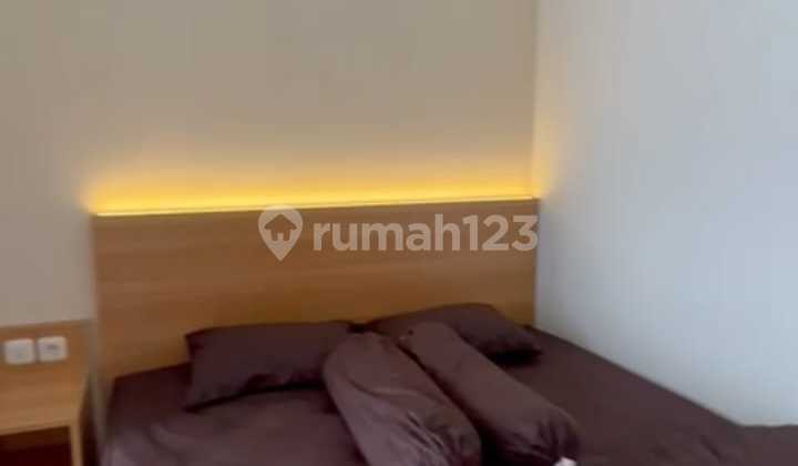 Ready-to-Occupy Apartment, Fully Furnished Strategic Location Near UGM Campus 2