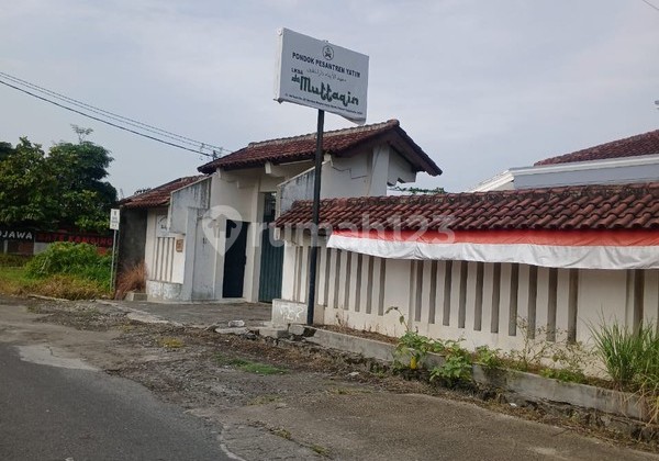 Tanah Luas 968 Meter Persegi Lokasi Maguwoharjo - Depok Sleman Tanah Luas 968 Meter Persegi Lokasi Maguwoharjo - Depok Sleman