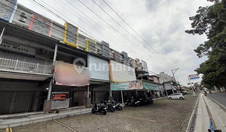 For Rent: Strategic 3-Story Shop House in Grand Maris, Banyurojo, Mertoyudan, Magelang 2