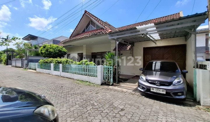 Dijual Rumah 2 Lantai Lokasi Strategis Dekat UGM - Demangan Sleman 2