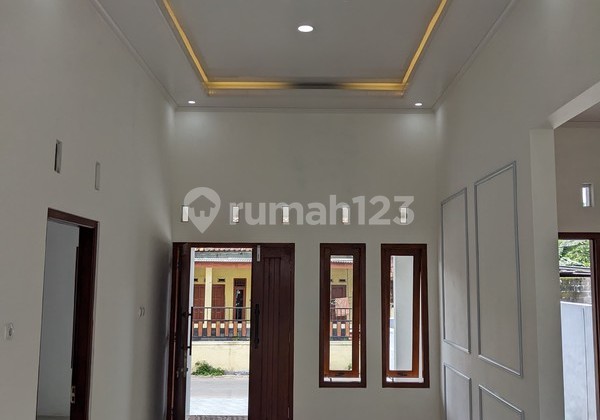 Ready-to-Occupy House in Mlati Sleman - Quiet Location & Easy Access 2