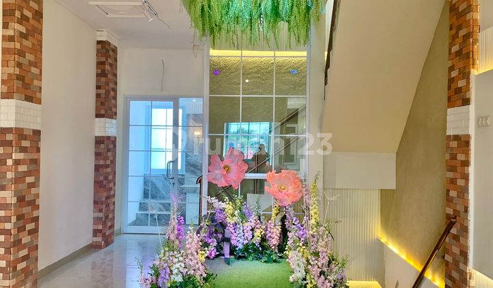 Sumber Traffic Tinggi , Ruko Serbaguna Untuk Yoga Pilates , Photo Studio & Boutique Office Lokasi Jalan Utama - 1 Menit Dari Bintaro Xchange Mall - Living World Bintaro. 2