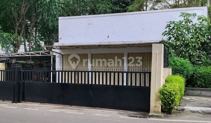 For Sale: Affordable Business Space, Premium Location Thamrin Tanah Abang, Negotiable Price, Central Jakarta For Sale: Affordable Business Space, Premium Location Thamrin Tanah Abang, Negotiable Price, Central Jakarta
