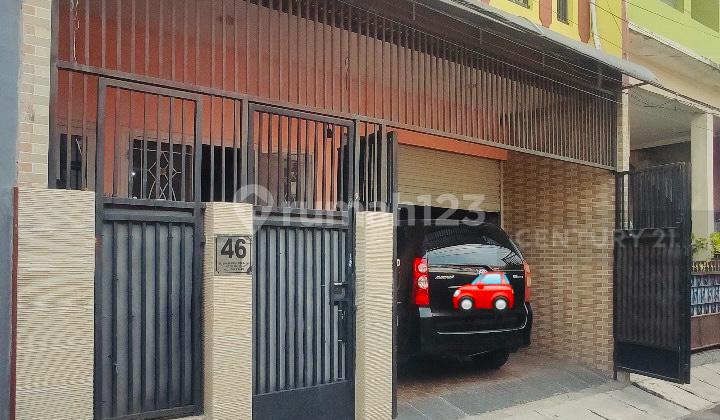 Rumah Bagus Lokasi Fantastis Johar Baru Dekat Mardani Raya Rumah Bagus Lokasi Fantastis Johar Baru Dekat Mardani Raya