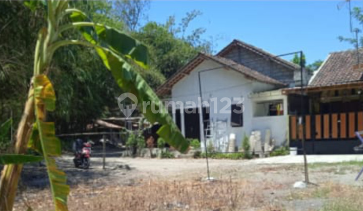 Land 1826 Square Meters Location Near UII Hospital, Pandak, Bantul. Land 1826 Square Meters Location Near UII Hospital, Pandak, Bantul.