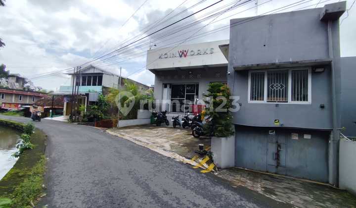 For Rent 2-Story Commercial Building, Located at Selokan Mataram, Near UGM & Sardjito Hospital, Sinduadi, Mlati, Sleman